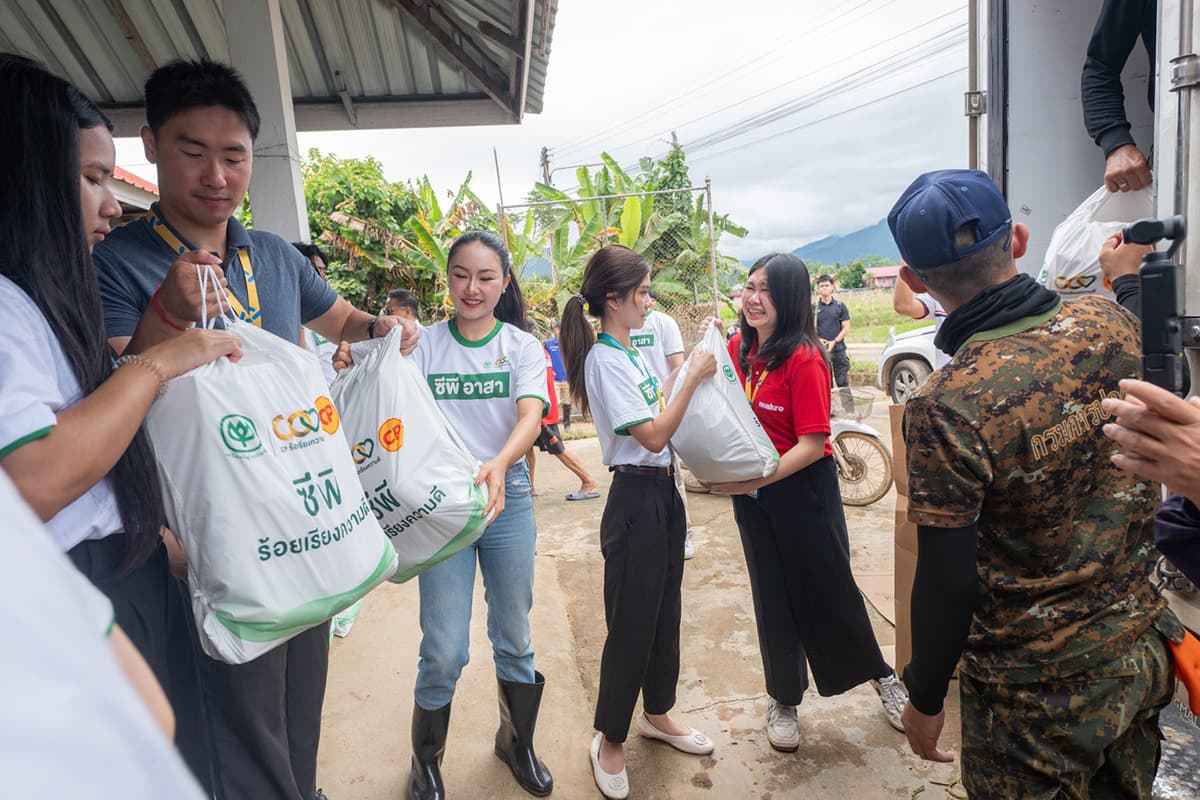 cp-flood-relief-nan-SPACEBAR-Photo02.jpg