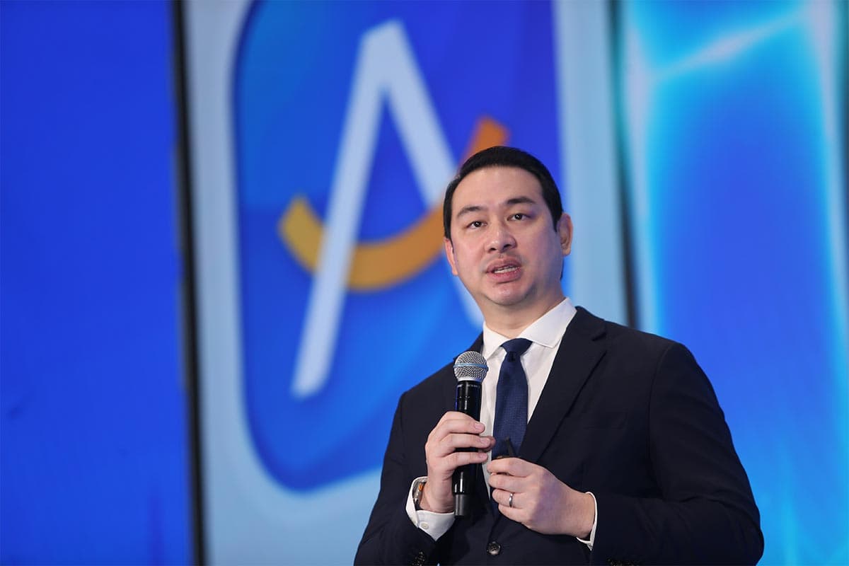 ธรินทร์ ธนียวัน ประธานเจ้าหน้าที่บริหาร บริษัท แอสเซนด์ คอมเมิร์ซ จำกัด และผู้อำนวยการบริหารกลุ่ม ด้านอีคอมเมิร์ซ เครือเจริญโภคภัณฑ์