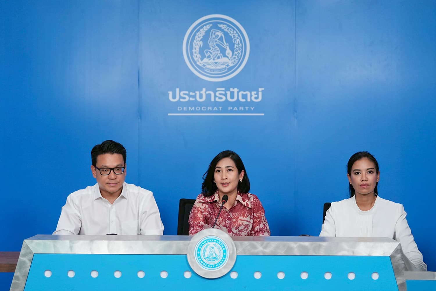 'ปชป.' กางโต๊ะแจง อดีตผู้สมัคร สส. ลาออกแล้ว เซ่นปมคุกคามทางเพศ