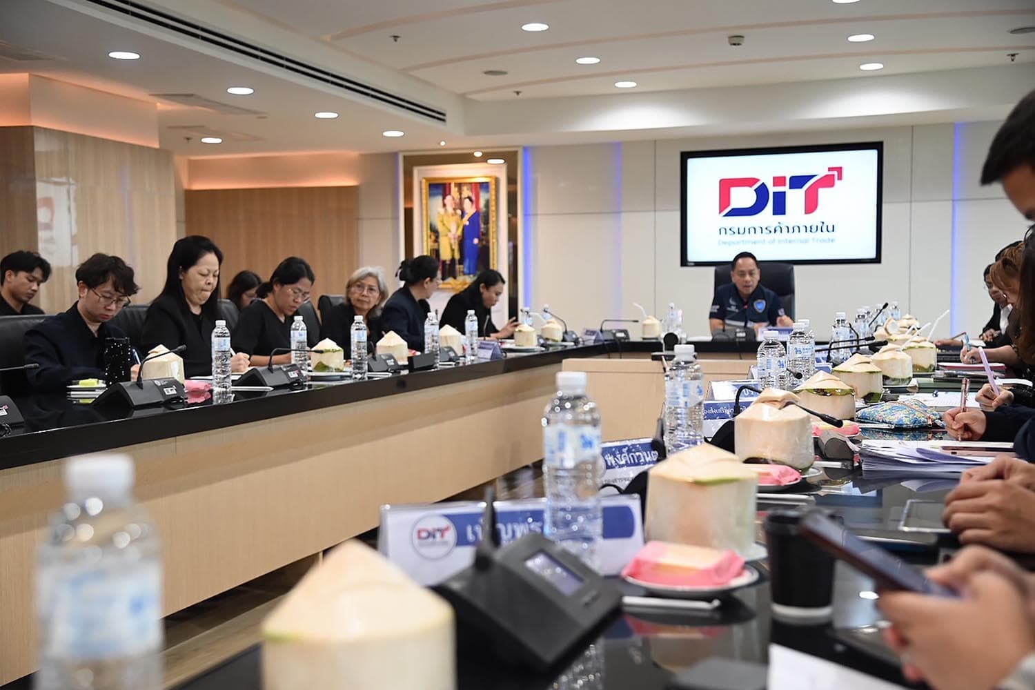 กรมการค้าภายใน ลุย 4 แผนเร่งด่วน ช่วยผู้ประสบภัยน้ำท่วมภาคใต้