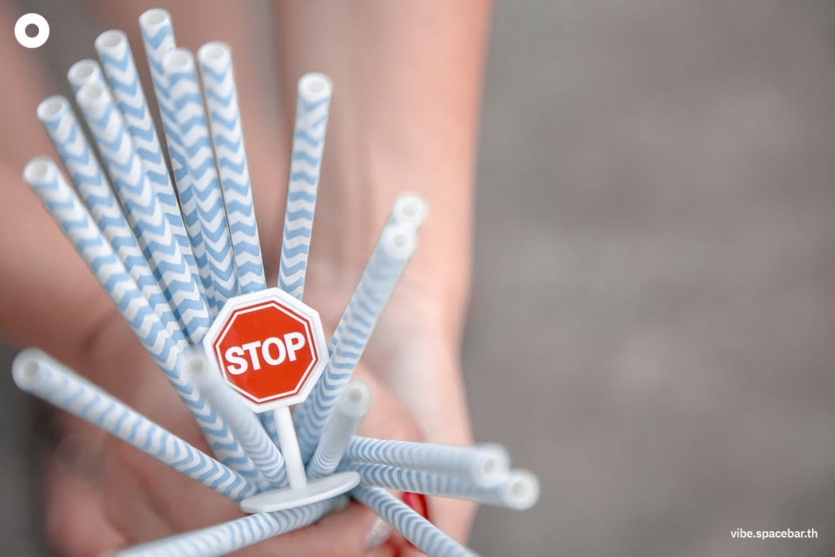 ecoeyes_plastic_straws_sea_turtles_trump_SPACEBAR_Photo02_f6a83f31c0.jpg