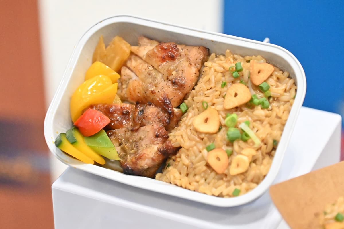 economic-business-thai-airplane-food-masterchef-SPACEBAR-Photo01.jpg