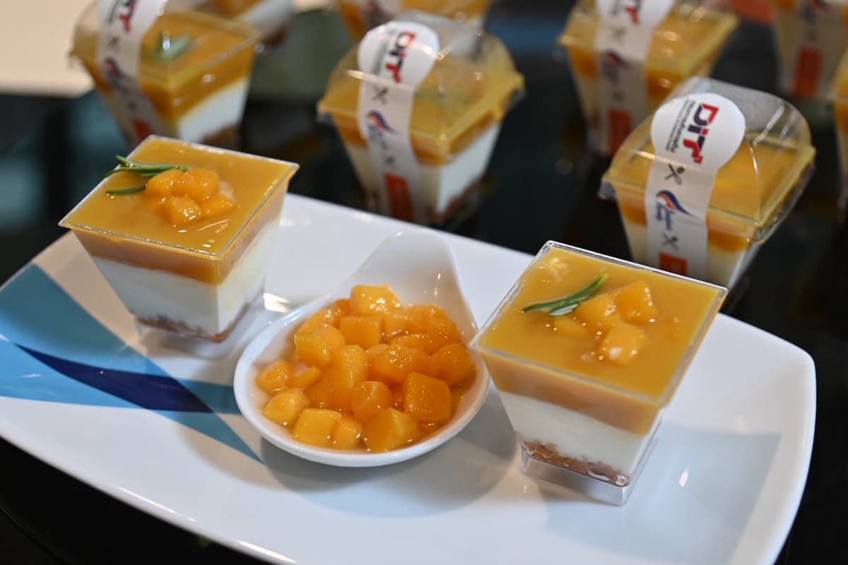 economic-business-thai-airplane-food-masterchef-SPACEBAR-Photo02.jpg