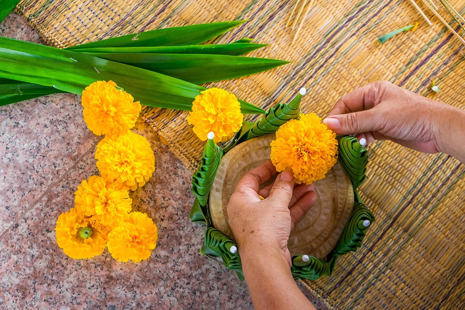 กรมประมงชวนลอยกระทงรักษ์โลก ใช้วัสดุธรรมชาติ ใส่ใจสิ่งแวดล้อม