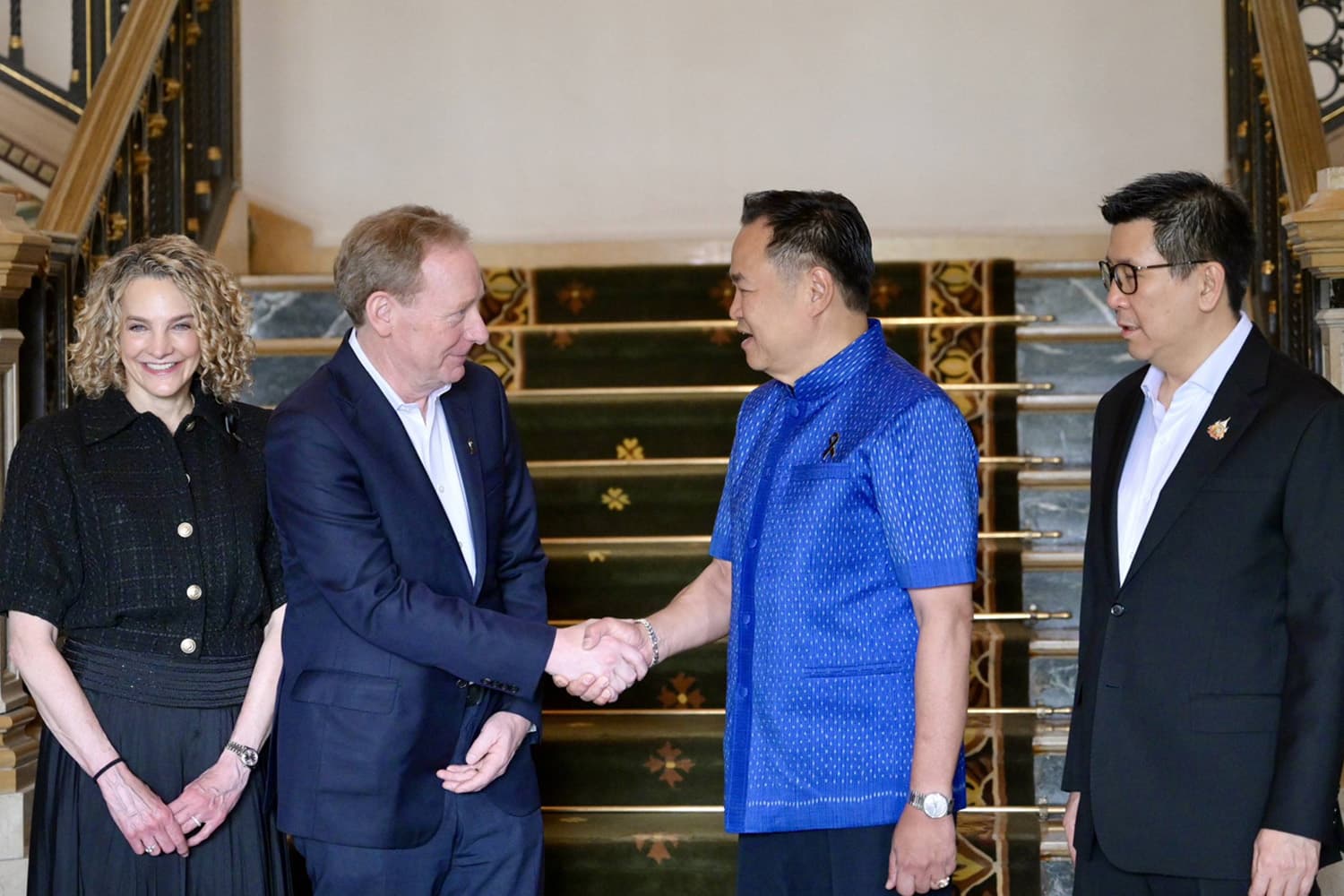 ไมโครซอฟท์พร้อมลงทุน 1 พันล้านดอลลาร์ ดันไทยสู่ศูนย์กลาง AI