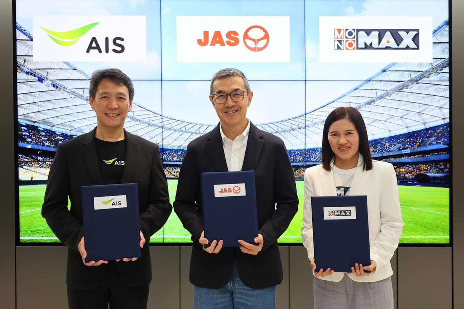 economic_business_thai_ais_jas_football_SPACEBAR_Hero_45178eba8a.jpg