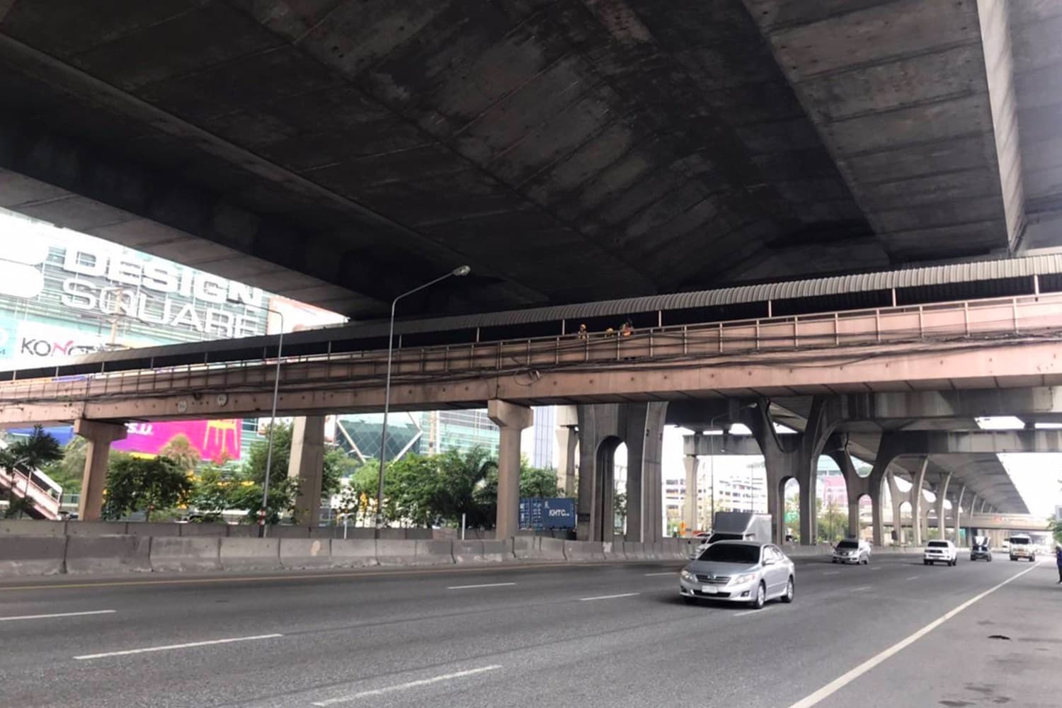 economic_business_thai_expressway_cement_SPACEBAR_Hero_7b07e7f5a8.jpg
