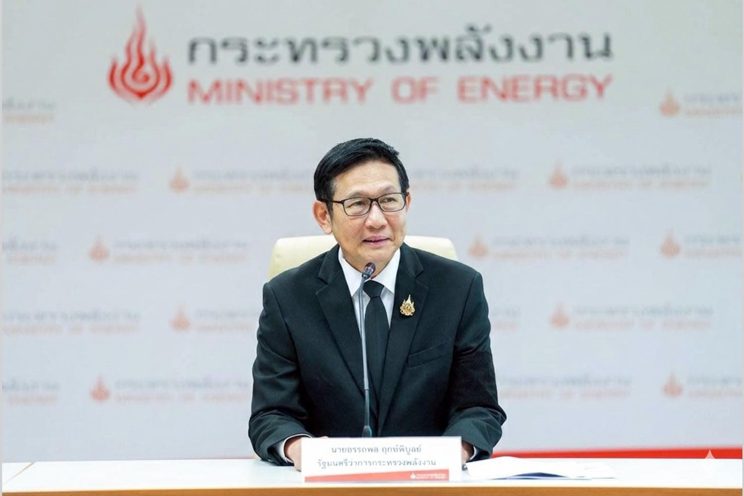 รมว.พลังงาน เร่งหาน้ำมัน-LNG เพิ่ม รับมือสงครามตะวันออกกลาง ยันสำรองพอ 60 วัน