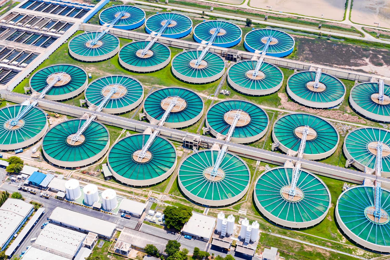 พพ.เร่งธุรกิจประหยัดพลังงาน รับมือน้ำมัน-LNG ผันผวน กดต้นทุน-คุมเสี่ยงค่าไฟ