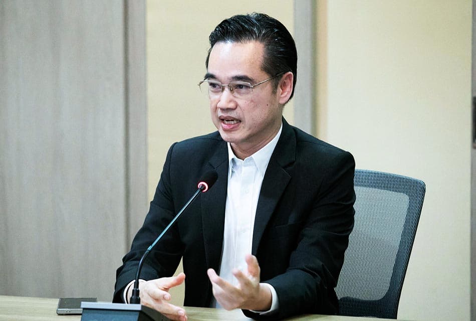 ดีอี ย้ำข่าวปลอม เฟซบุ๊กไม่ใช้ข้อมูลผู้ใช้ตามโพสต์