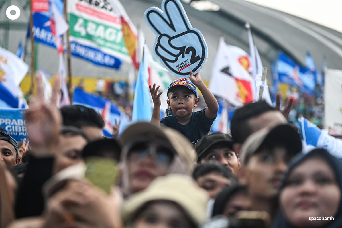 four_finger_salute_how_jokowi_spurred_spread_SPACEBAR_Photo02_208a74bf75.jpg