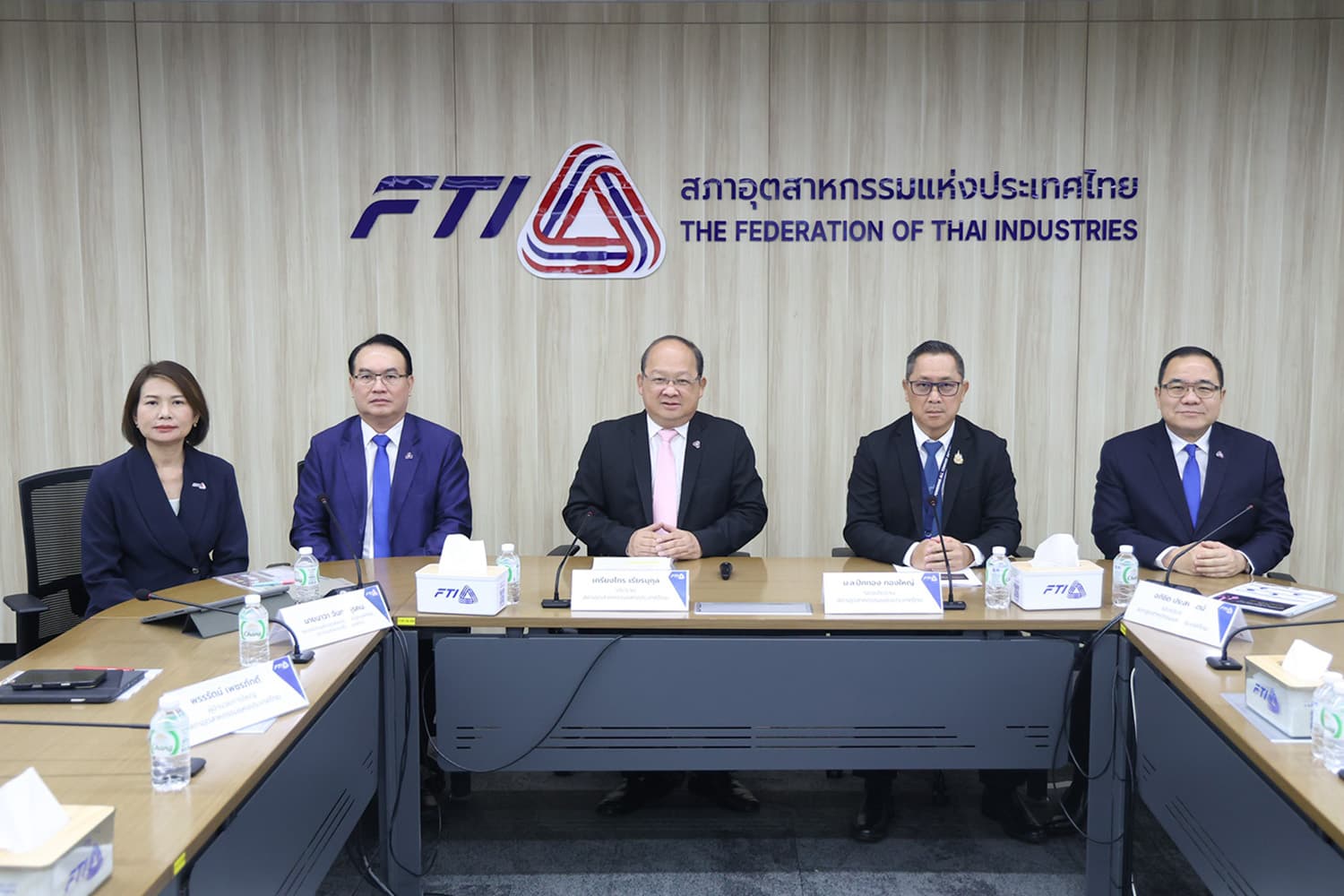 ดัชนีเชื่อมั่นอุตฯ ก.ค.ร่วง! เอกชนลุ้นรัฐอุ้มเศรษฐกิจ