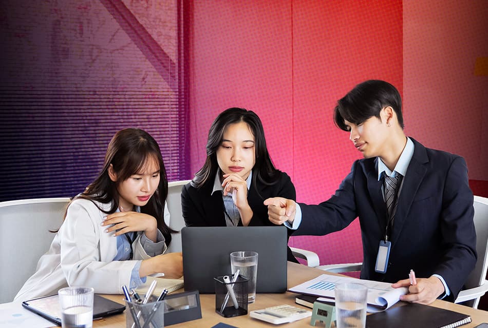 วัฒนธรรมการทำงานของ Gen Z ว่าด้วยเรื่องทำไมต้องส่งข้อความก่อนโทรหาถึงจะถือเป็นมารยาท