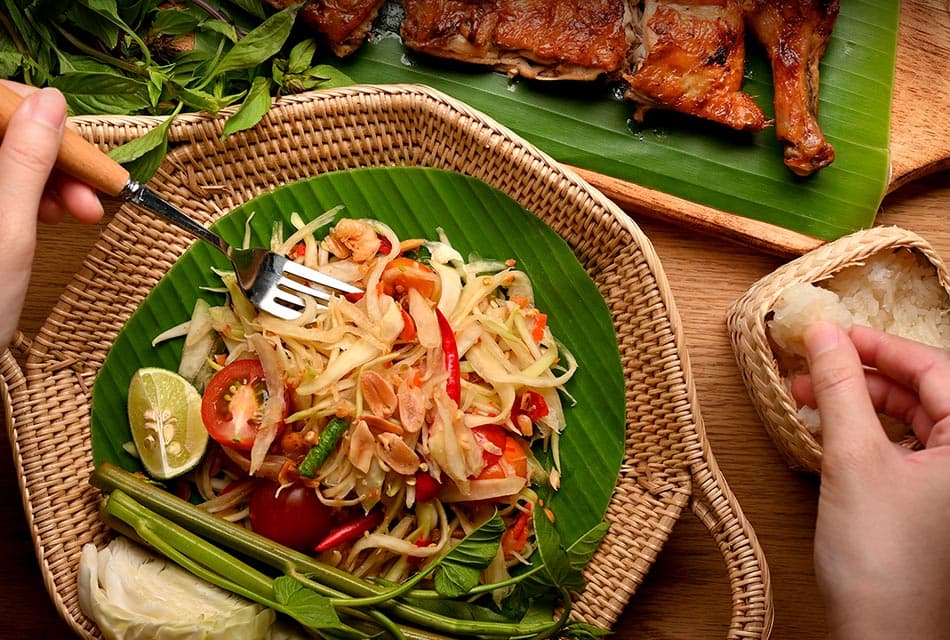 ‘ส้มตำ’ แชมป์ทั้งปี Grab ชี้คนไทยสั่ง 16 ล้านจาน