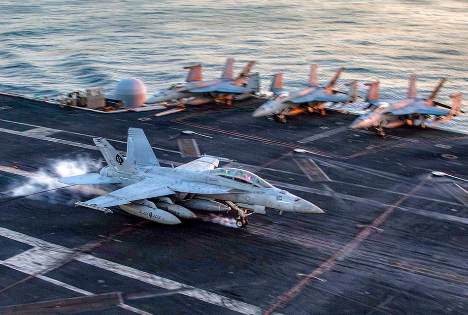 เรือรบ โดรน เครื่องบินทิ้งระเบิดล่องหน: ยุทโธปกรณ์ไฮเทคที่สหรัฐฯ ใช้โจมตีอิหร่าน