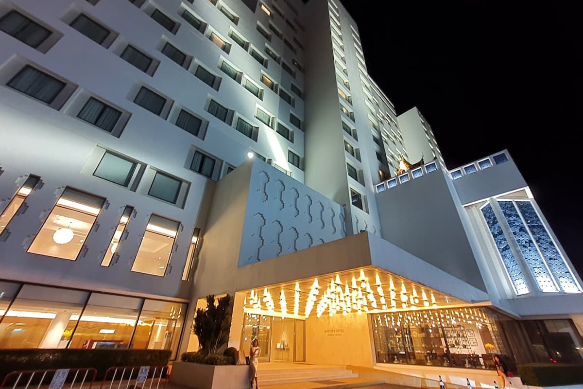 ignite_ventures_acquires_montien_hotel_surawong_SPACEBAR_Photo01_6a8031ccaa.jpg
