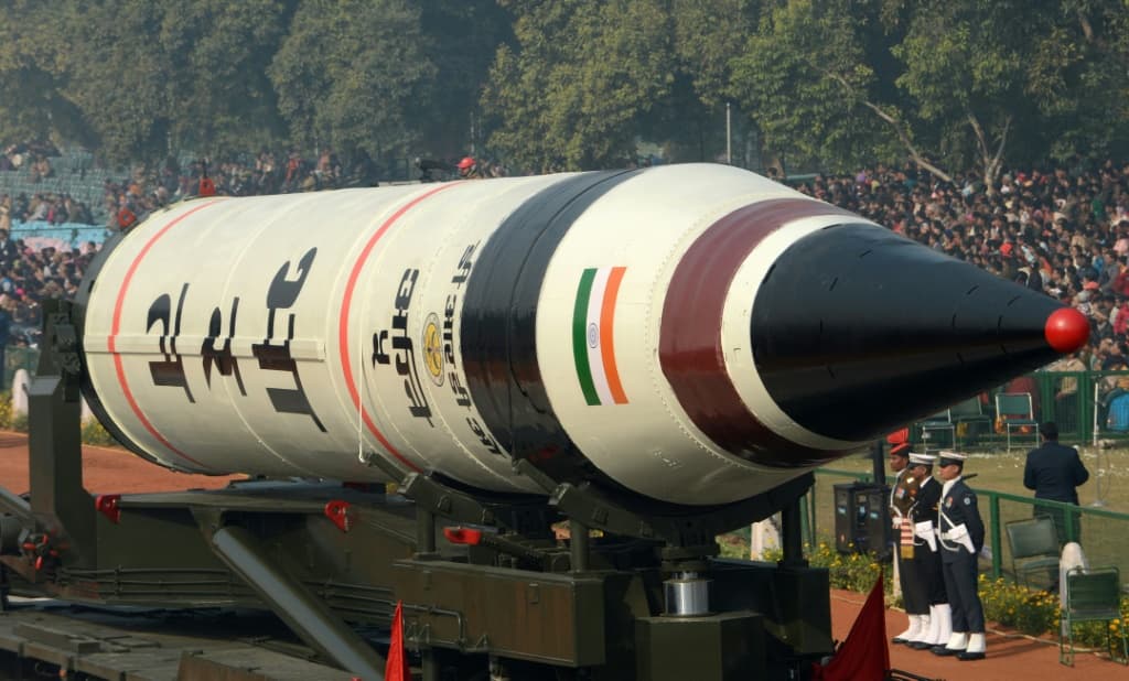 อินเดียทดสอบยิงขีปนาวุธ Agni-5 ท่ามกลางการขู่เพิ่มภาษีของสหรัฐฯ