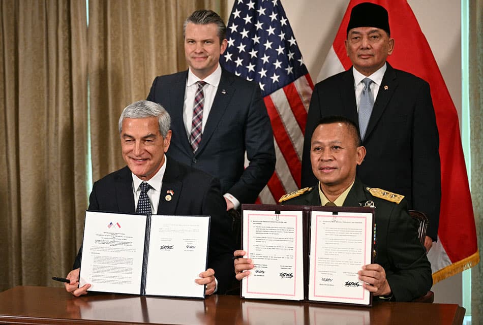 สหรัฐฯ-อินโดนีเซียลงนามความร่วมมือด้านกลาโหมครั้งใหญ่ท่ามกลางการจับตาสหรัฐฯ อาจใช้น่านฟ้าโดยไม่ต้องขออนุญาต