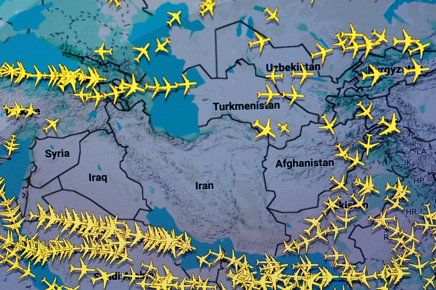 อิสราเอล–อิหร่าน ปะทุ เช็กก่อนบิน! หลายชาติปิดน่านฟ้า