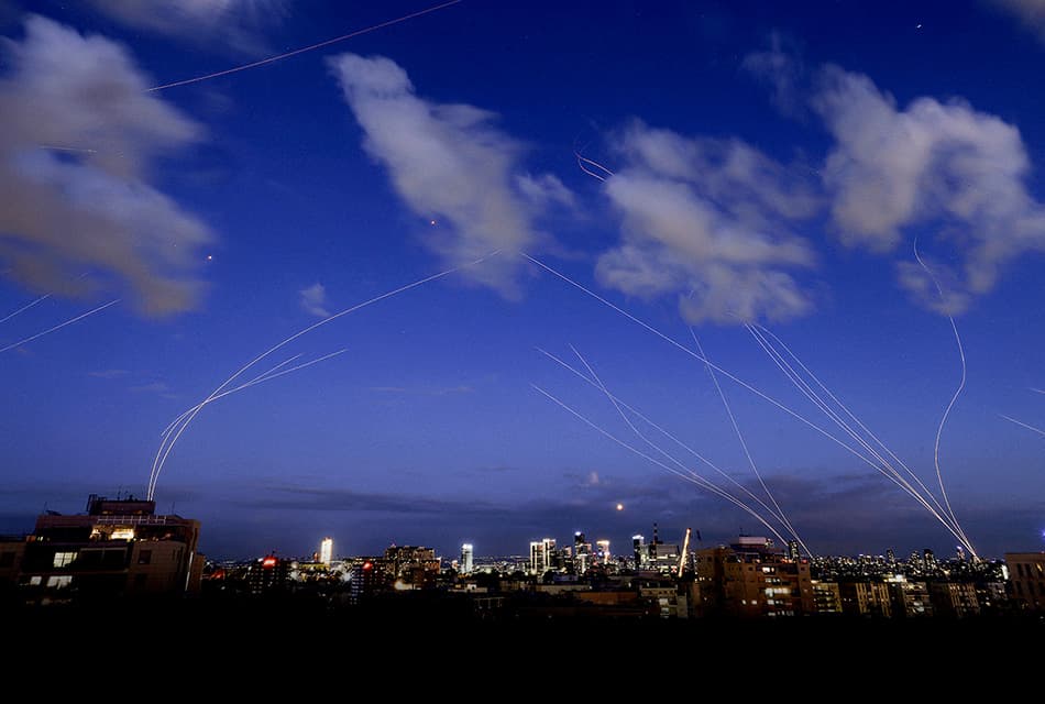 Photo Story: ระบบป้องกันของอิสราเอลสกัดกั้นขีปนาวุธของอิหร่าน