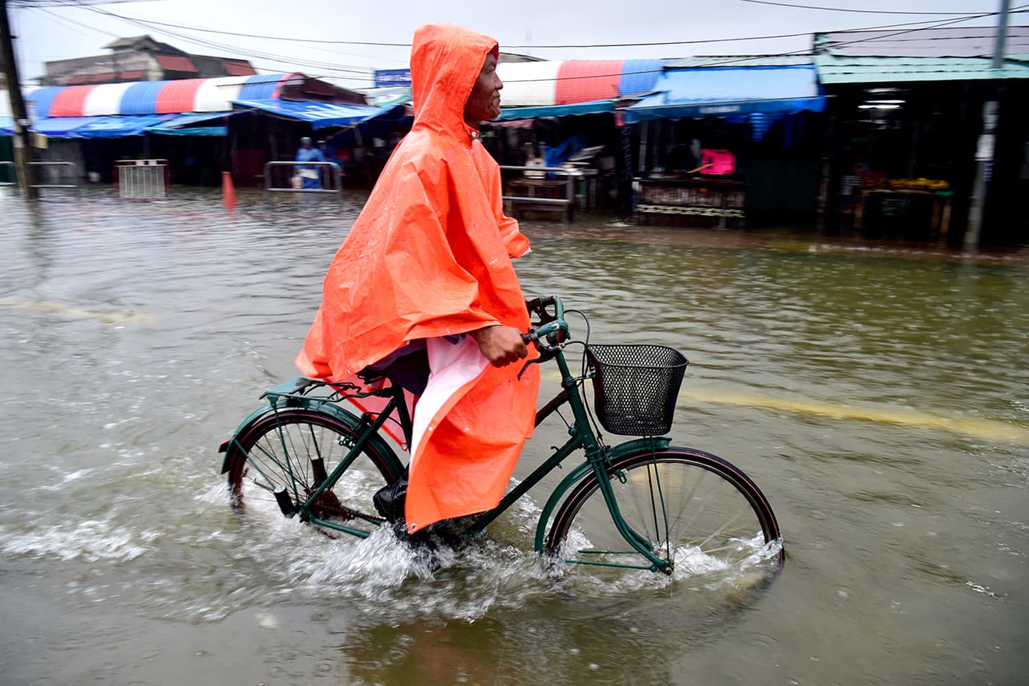 กลาโหมมาเลเซียเสนอตัวพร้อมช่วยเหลือไทยรับมือน้ำท่วมภาคใต้