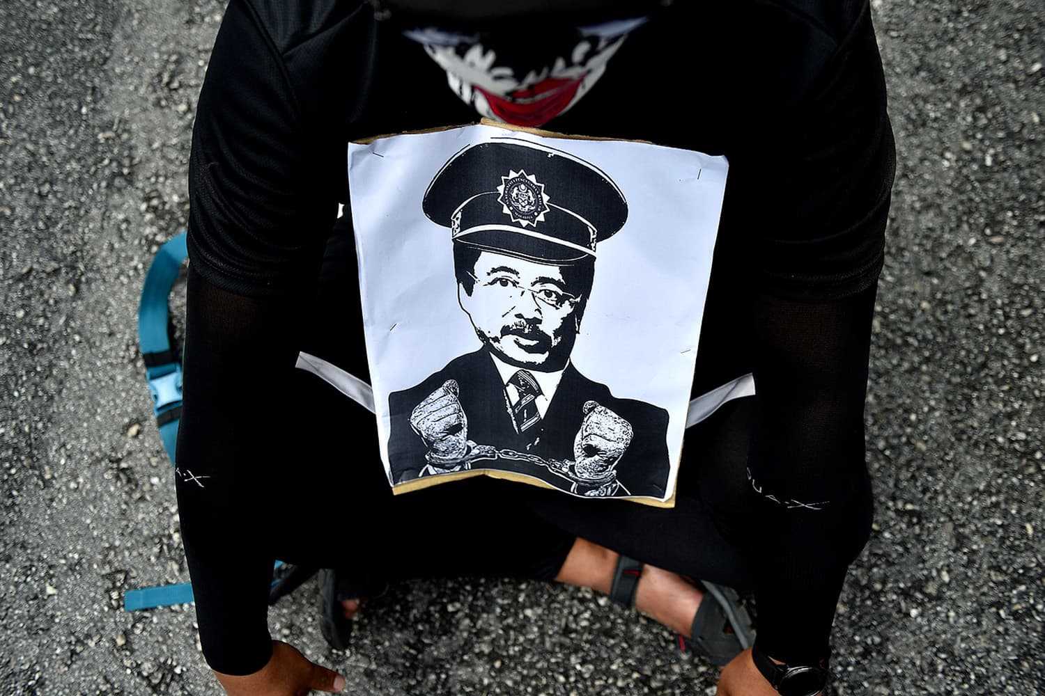 กรรมการต้านทุจริตทำผิดซะเอง! มาเลเซียสั่งสอบประธาน ป.ป.ช.ปมถือหุ้นเอกชน