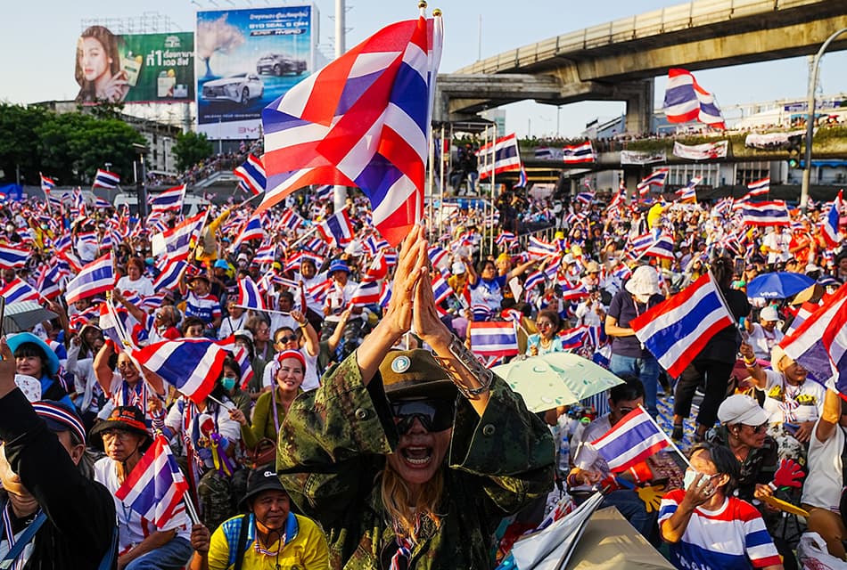 ‘ม็อบรวมพลังแผ่นดิน’ สดุดี ‘ทหารกล้าผู้เสียสละ’
