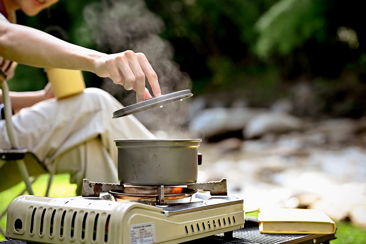 moi-tisi-canned-gas-listing-controlled-goods-grilling-cost-SPACEBAR-Photo03.jpg