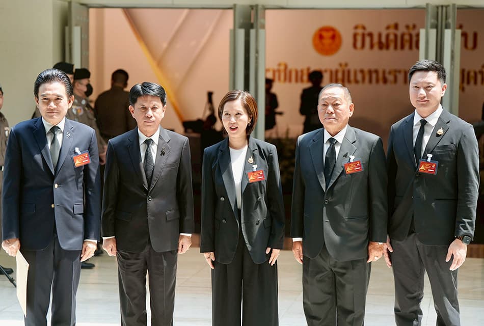 รายงานตัว สส.วันแรกดูบางตา มาแค่ 47 คน