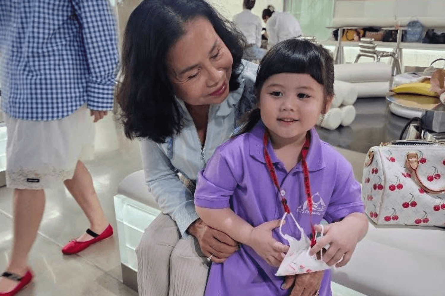 น้องเกลลูกสาวชมพู่ อารยา เข้าโรงเรียนวันแรก ย่างก้าวใหม่อย่างน่ารักในวัย 3 ขวบ