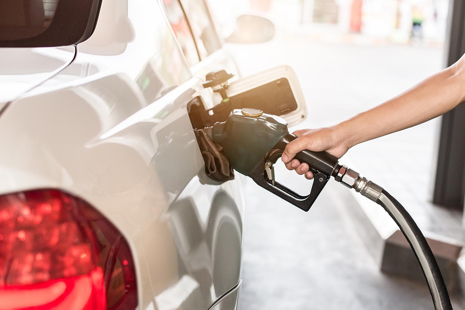 ธพ.ตรวจสต็อกน้ำมัน ยืนยัน น้ำมันพอใช้ทั่วประเทศ