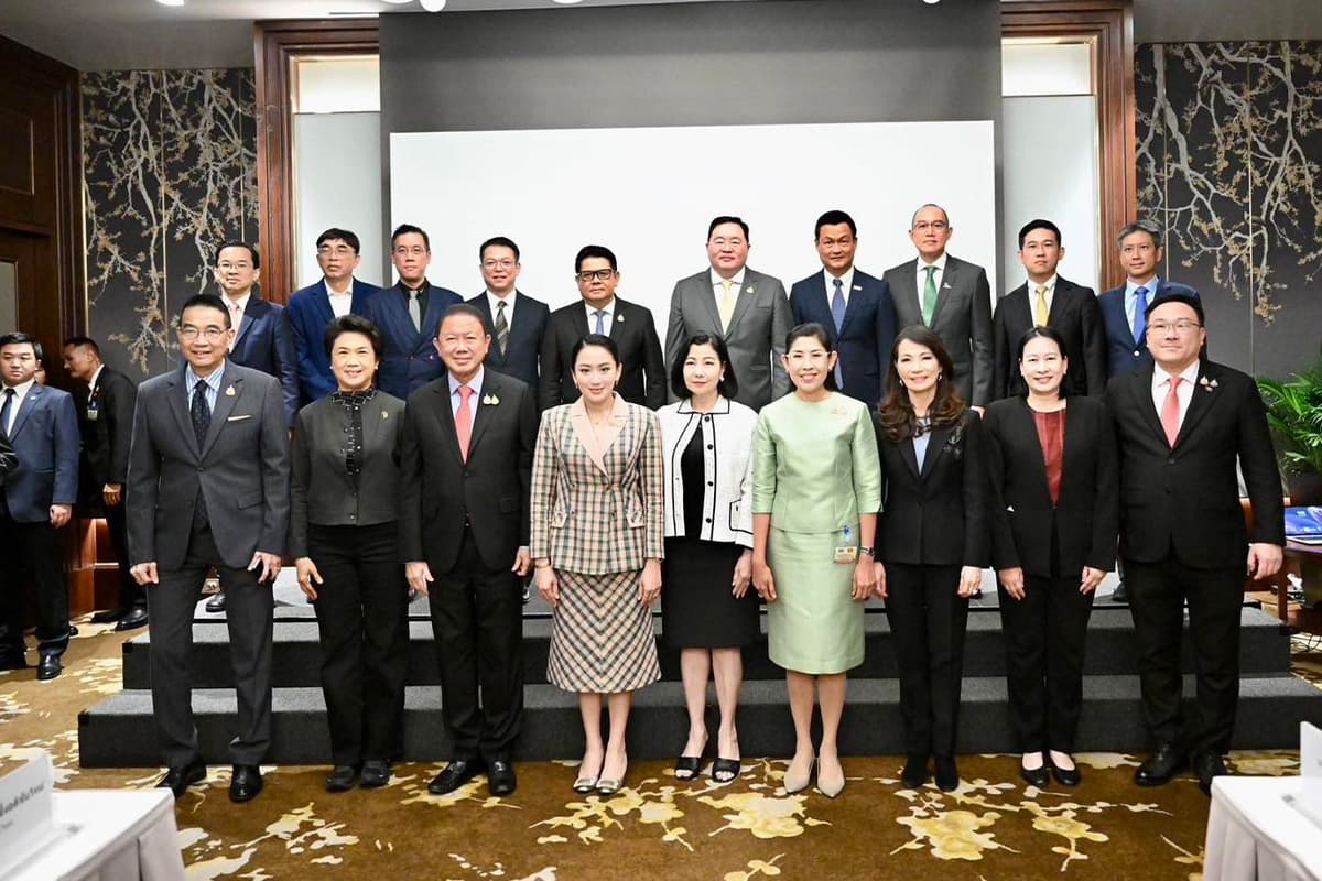 paetongtarn-meets-thai-private-in-vietnam-trade-investment-SPACEBAR-Photo03.jpg