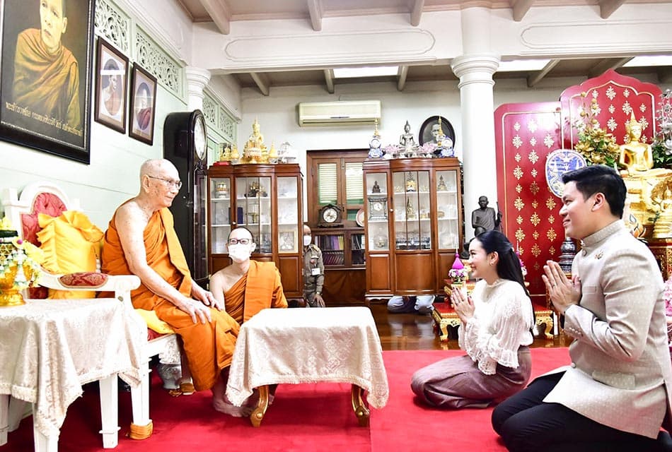 ‘นายกฯ-คู่สมรส’ เข้าเฝ้า ‘สมเด็จพระสังฆราช’ ถวายเครื่องสักการะเนื่องในวันคล้ายวันประสูติ