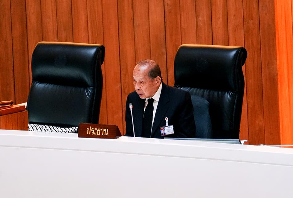 เหล่า ‘ผู้แทนราษฎร’ ตบเท้าประชุมสภาฯ คึกคัก!