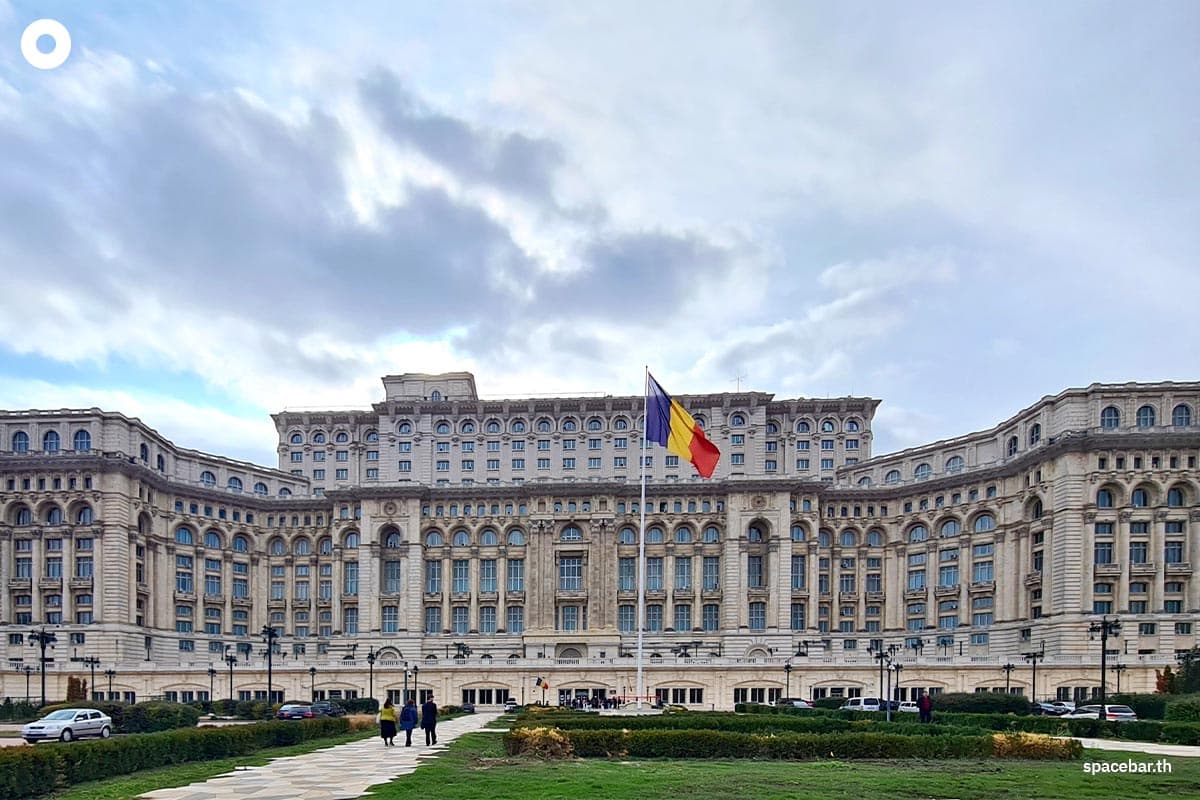 parliment_building_around_the_world_SPACEBAR_Photo01_21efe02ed8.jpg