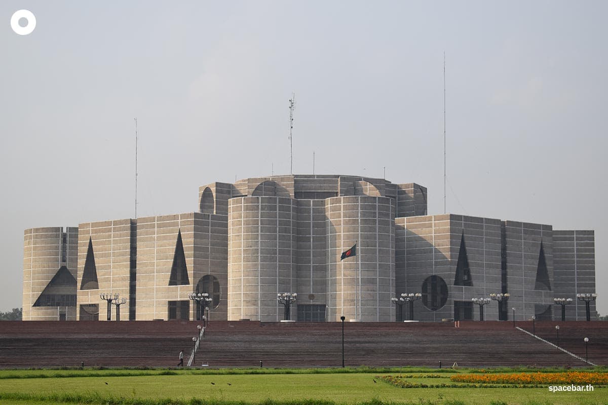 parliment_building_around_the_world_SPACEBAR_Photo05_c9e9b8f1b8.jpg
