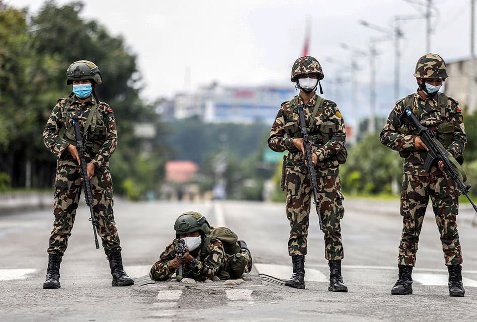 Photo Story : กองทัพเนปาลลาดตระเวนฟื้นฟูความเรียบร้อยในกรุงกาฐมาณฑุ หลังเหตุประท้วงเดือดสงบลง