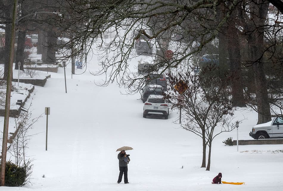 Photo Story: พายุฤดูหนาวถล่มสหรัฐฯ 22 รัฐประกาศภาวะฉุกเฉิน
