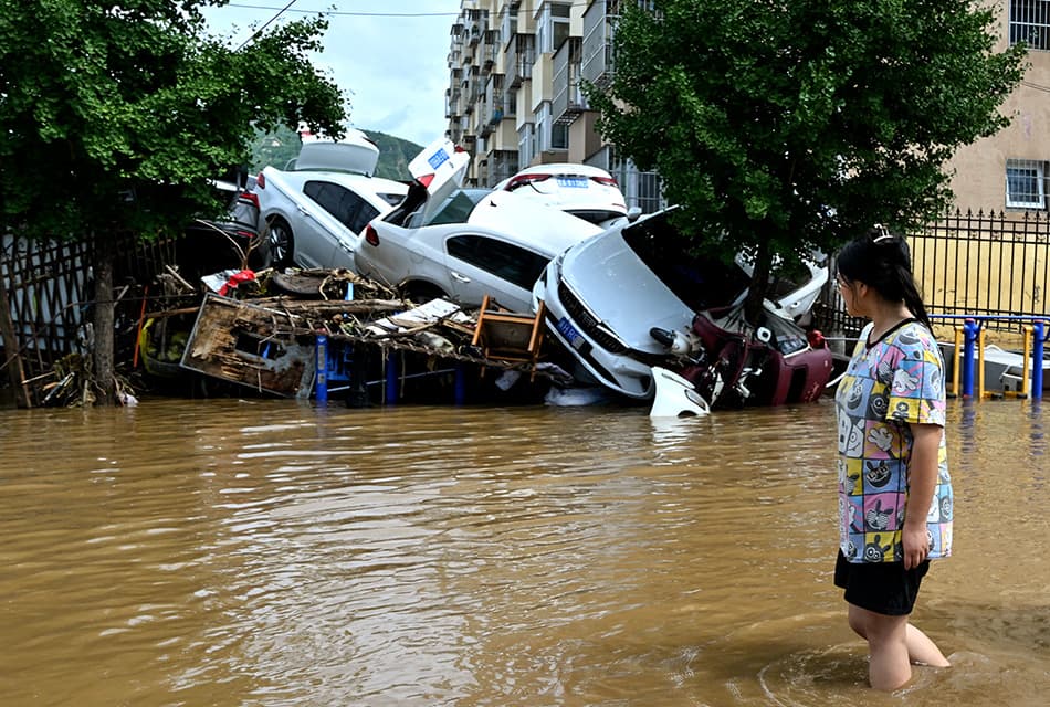Photo Story : จีนเจอสภาพอากาศสุดขั้วเล่นงาน! ทั้งฝนหนัก-น้ำท่วมฉับพลัน-ดินถล่ม