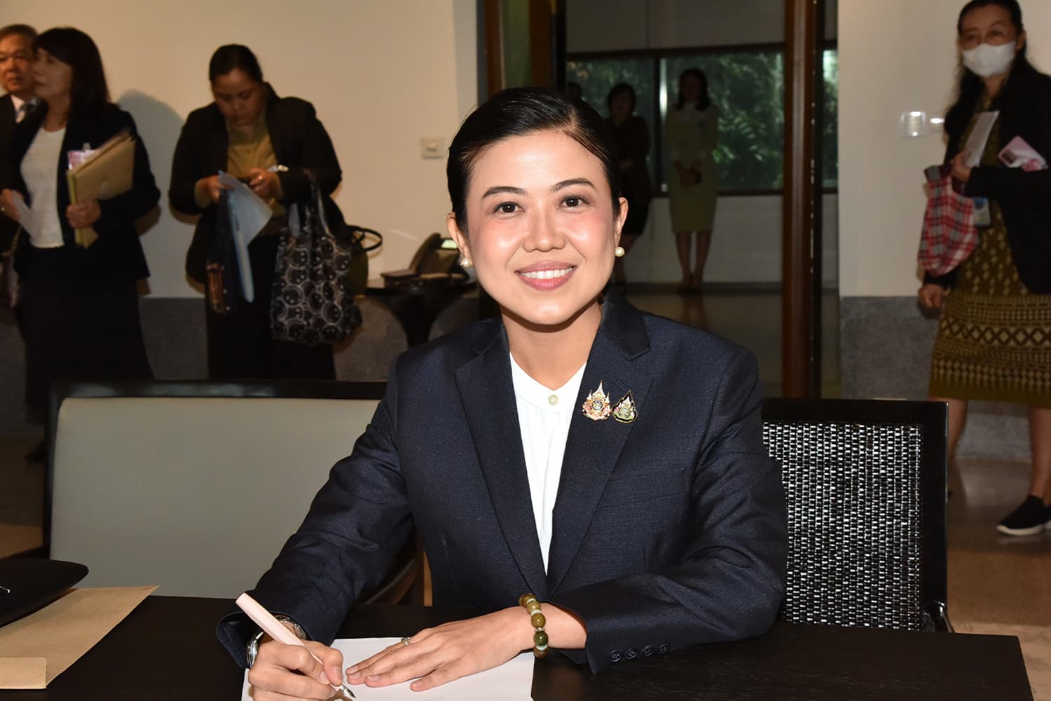 ‘ทิพานัน-พล.ต.อ.อัศวิน-รุ่งเรือง’ เข้ารายงานตัวเป็น สส. ใหม่ หลังเลื่อนลำดับบัญชีรายชื่อ