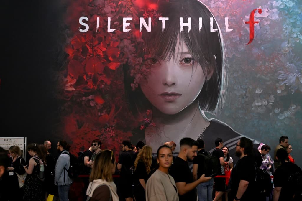 อายุน้อยกว่า “Resident Evil” อยู่สามปี เกมคู่แข่งอย่าง “Silent Hill” กลับมีเส้นทางขึ้นๆลง