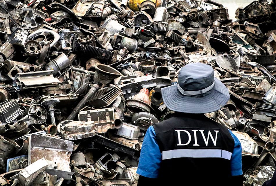 ทลายแก๊งศูนย์เหรียญลักลอบนำเข้า E-Waste สั่งส่งกลับต้นทาง สกัดไทยเป็นถังขยะโลก