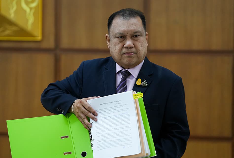 ‘สนธิญา’ ร้อง กกต. สอบ ‘พีระพันธุ์’ ปมแก้ไขข้อบังคับพรรค ชี้ส่อขัดรธน.