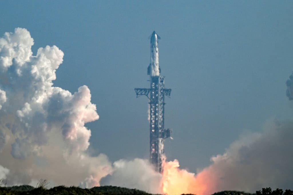 SpaceX เตรียมระดมทุนสถิติโลก 2.4 ล้านล้านบาทเข้าตลาดหุ้น