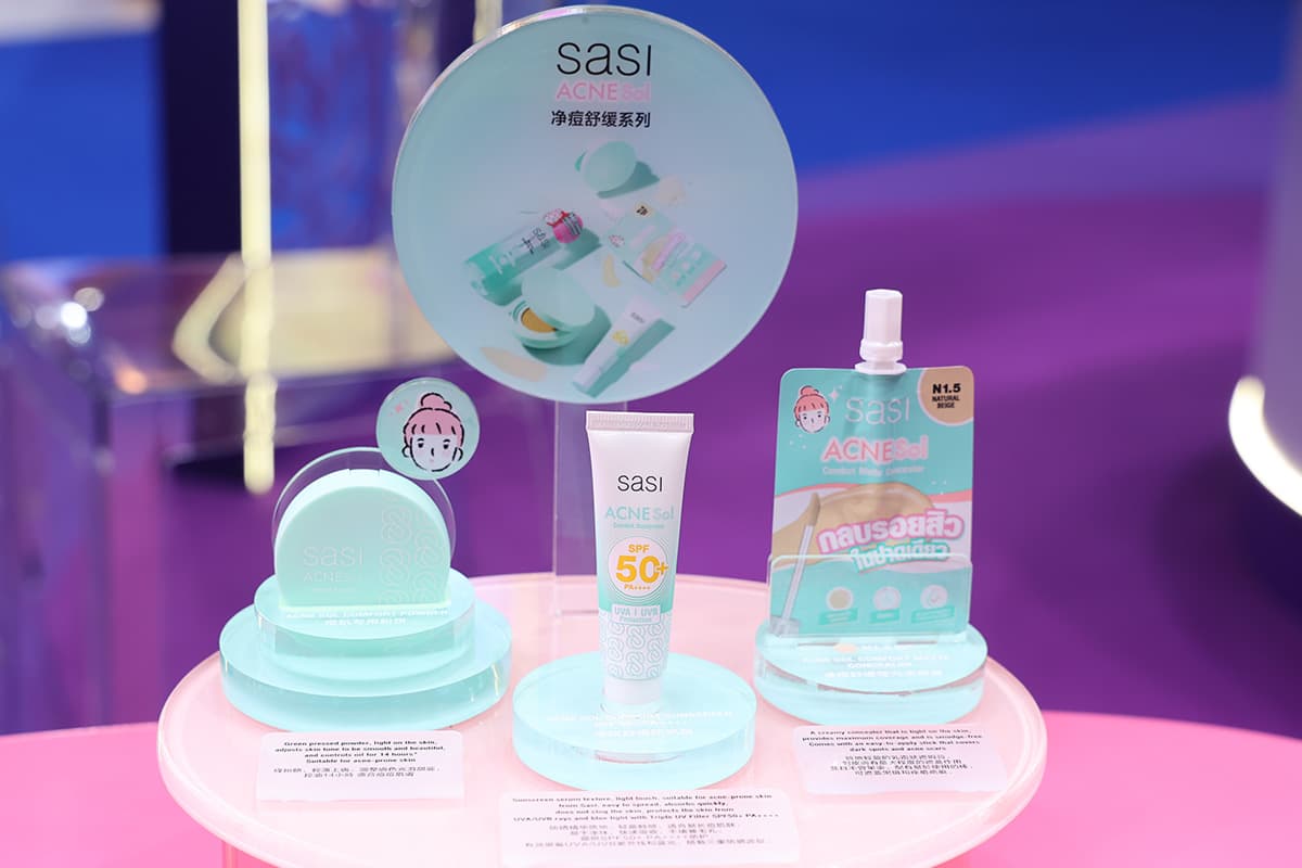 srichan-cosmetics-fragrant powder-legend-soft-power-thai-SPACEBAR-Photo02.jpg