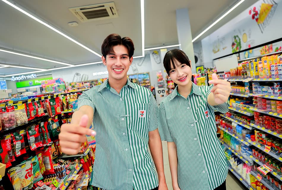 ‘Green Uniform’ เซเว่น อีเลฟเว่น อัปลุคชุดฟอร์มใหม่จากเส้นใยรีไซเคิล