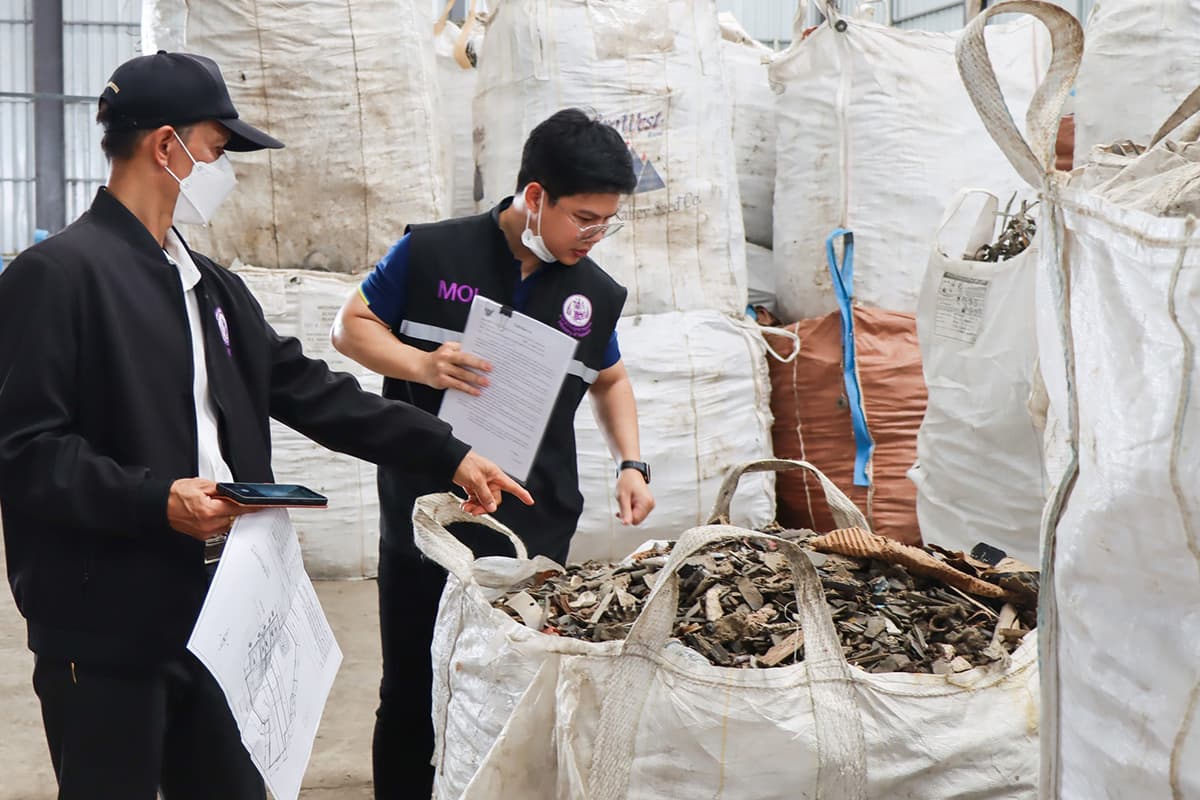 กรมโรงงานอุตสาหกรรม ลงพื้นที่ตรวจสอบโรงงานรีไซเคิลในจังหวัดฉะเชิงเทรา