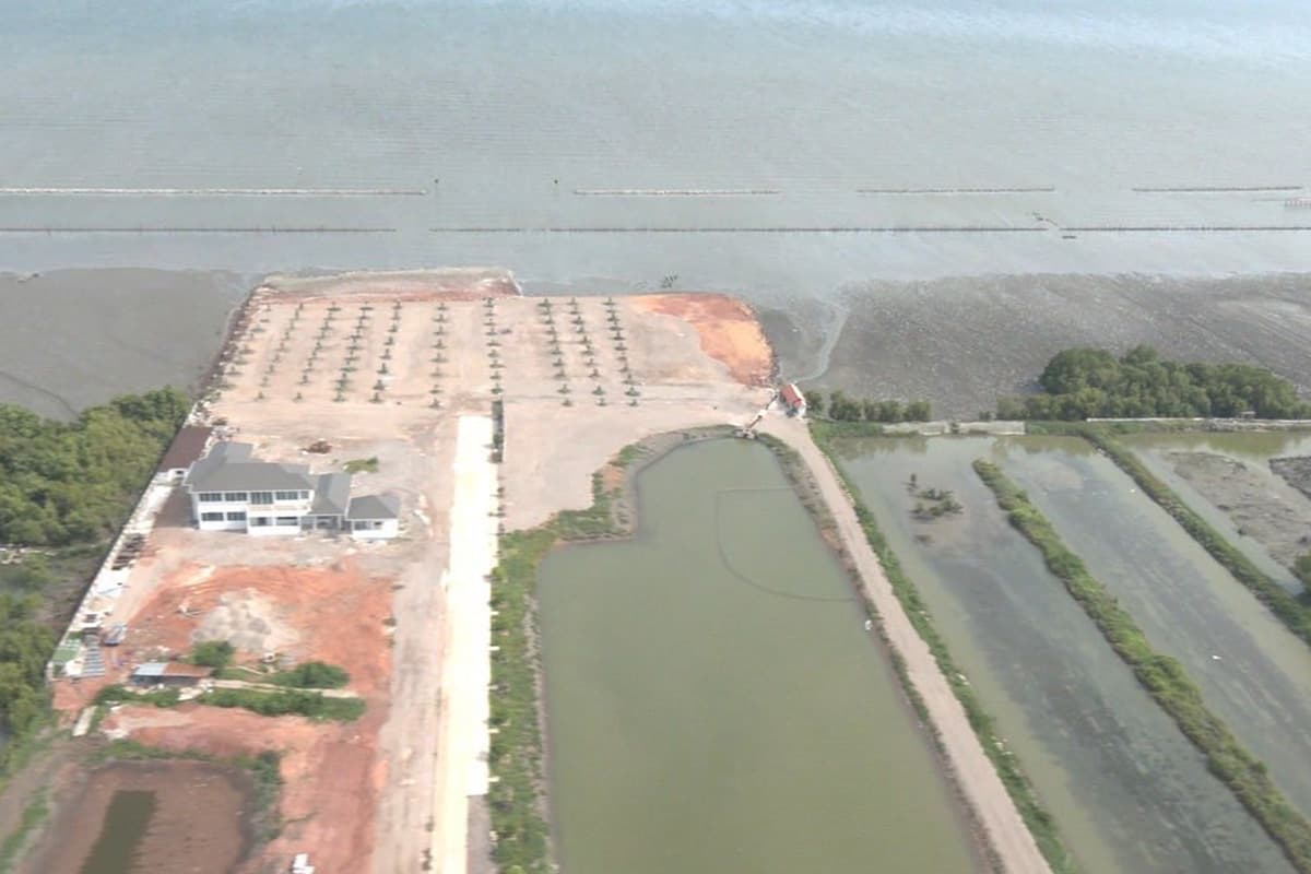 ภาพการลงพื้นที่ติดตามสถานการณ์ปัญหาการกัดเซาะชายฝั่งและการเพิ่มขึ้นของระดับน้ำทะเล เนื่องจากการเปลี่ยนแปลงสภาพภูมิอากาศ บริเวณพื้นที่อ่าวไทยตอนบน ณ จังหวัดสมุทรปราการและกรุงเทพมหานคร / กรมการเปลี่ยนแปลงสภาพภูมิอากาศและสิ่งแวดล้อม