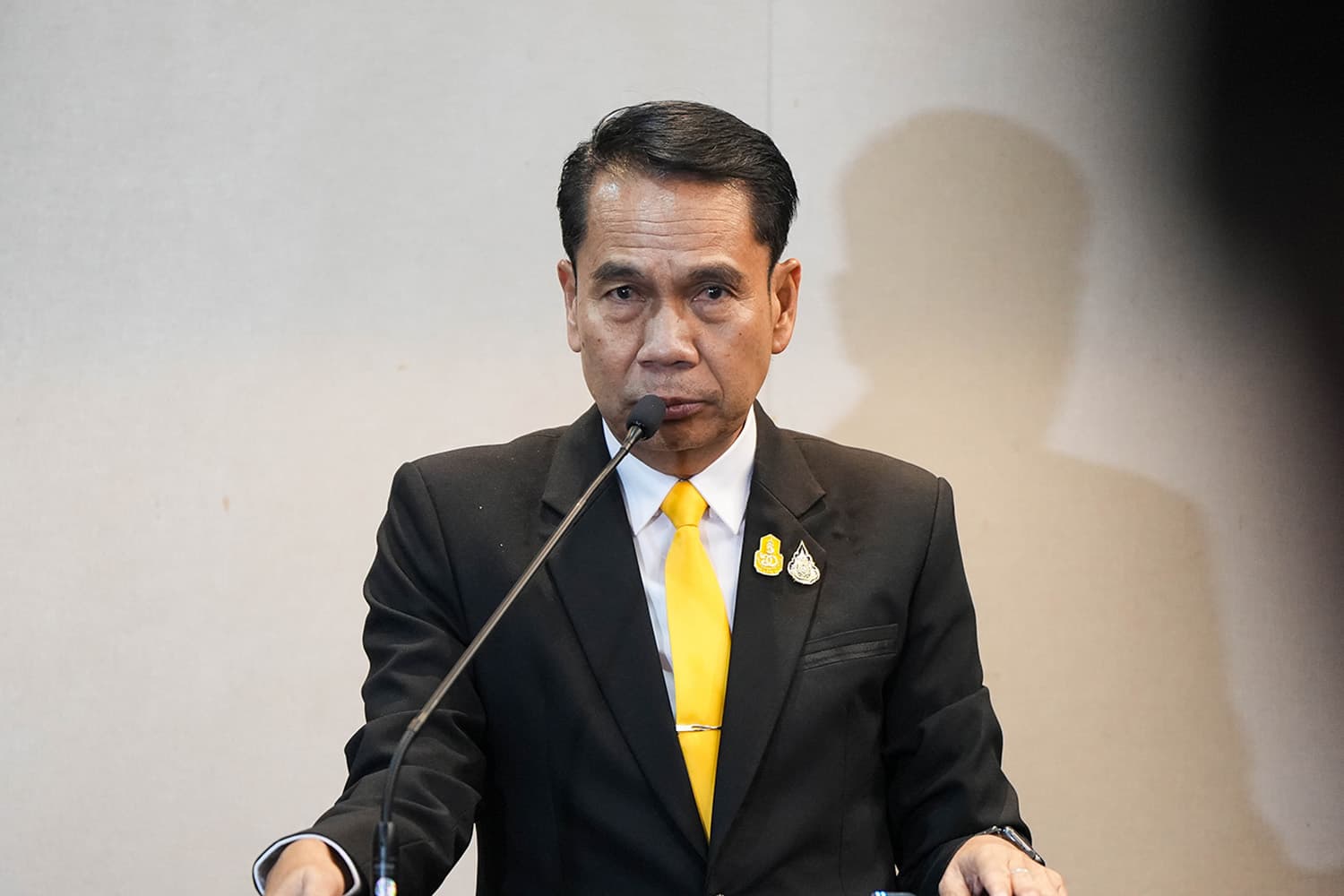 ‘สุทิน’ ขู่ ‘ภูมิใจไทย’ ซักฟอก ‘รัฐบาล’ ระวังของเข้าตัว ย้อนถามคุย ‘ปชน.’ หรือยัง