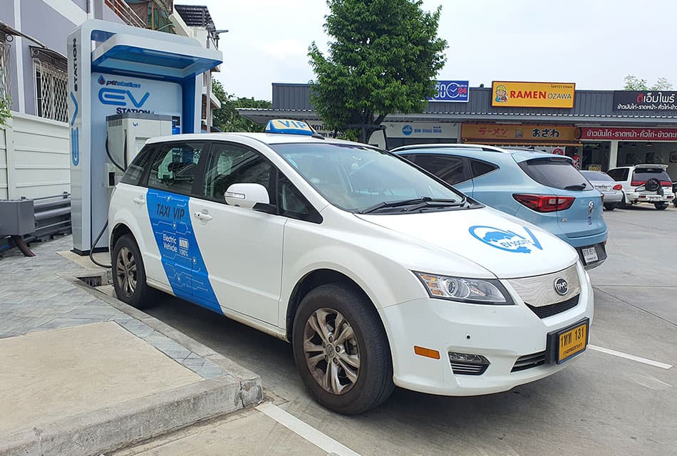 แท็กซี่ไทยเปลี่ยนเกม! สู่ EV Taxi ลดต้นทุน เพิ่มรายได้ สร้างภาพลักษณ์ใหม่ ทันสมัย ถูกใจคนเมือง